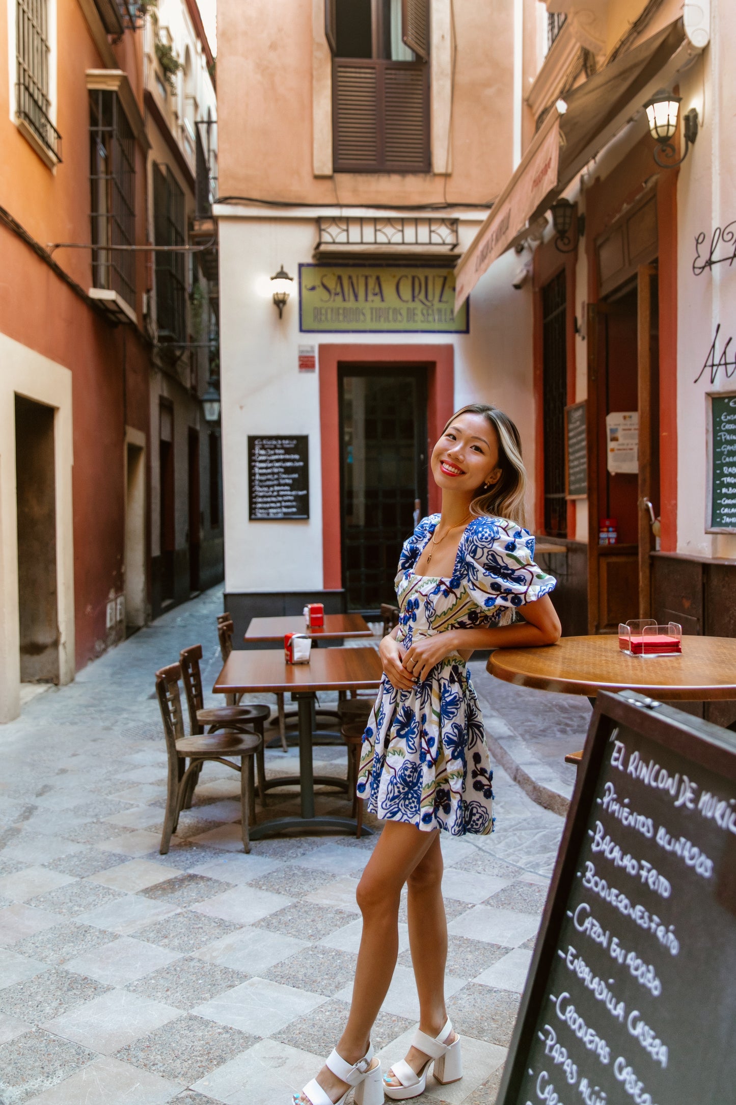 BARRIO SANTA CRUZ (OLD TOWN)